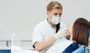 Почему важно посещать стоматолога не реже двух раз в год?
