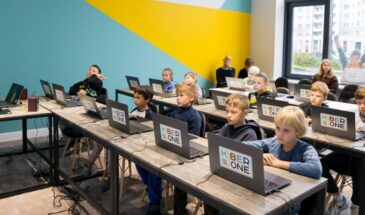 «Знак качества для будущих гениев: почему эксперты Forbes рекомендуют школу программирования KIBERone»